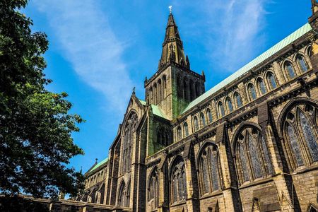 Private architecture walk through Glasgow with a local expert