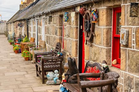 Aberdeen 1-hour with a local