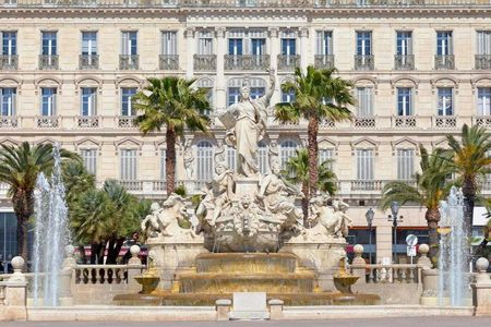 Guided walking tour around Toulon with a local guide