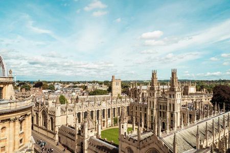 Oxford 1-hour tour with a local