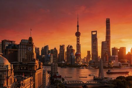 Shanghai private tour with iconic landmarks of the old and new city