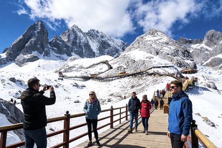 Luxury Lijiang day tour, Jade Dragon Snow Mountain and impression show