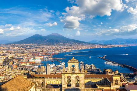 Naples pass with Pompeii, Underground and hop-on hop-off bus tour