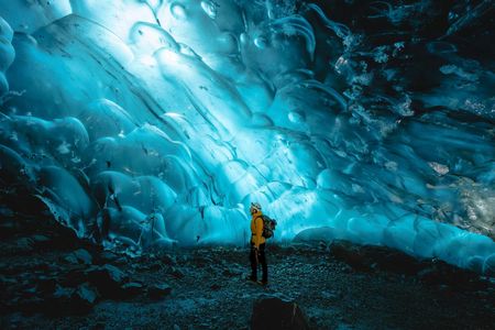 Crystal ice cave tour in Vatnajökull national park