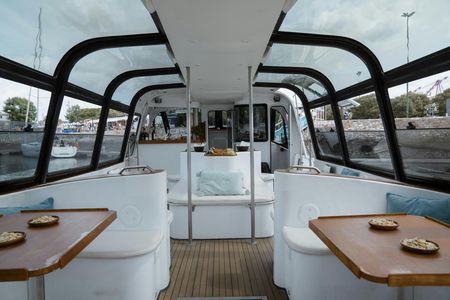 Morning cruise with coffee and pastel de nata in Lisbon