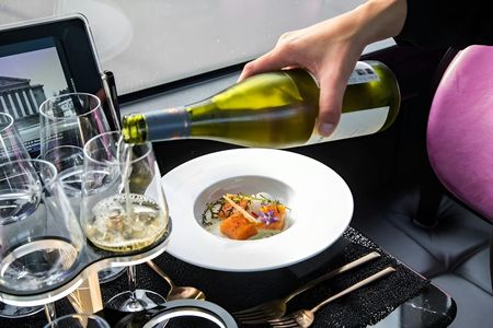 Parisian dinner on a panoramic bus from Champs-Elysées