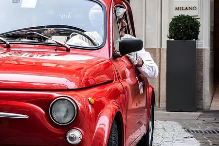 Milano highlights 30 minutes private tour by vintage car