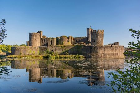 Mountains of Wales tour with Caerphilly Castle and St Fagans Museum