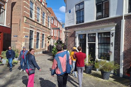 Leiden private walking tour with local guide
