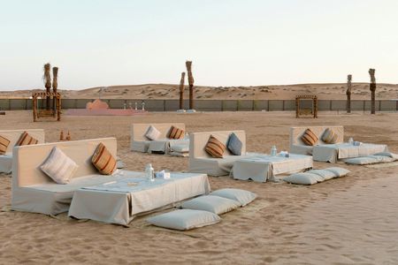 Dubai desert 4x4 safari with traditional Arabic dinner and dancing