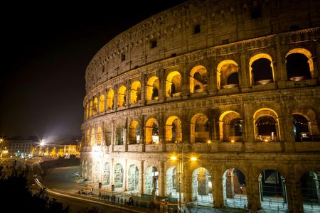 Colosseum evening tour with expert guide
