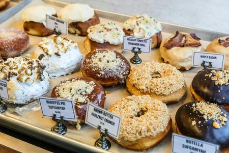 Historical Cambridge and Harvard Square doughnut tour