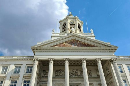 Brussels' landmarks audio guide and Autoworld entry ticket