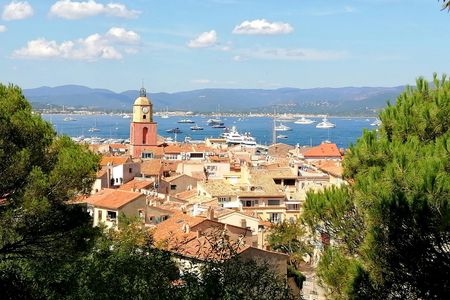 Saint Tropez and Port Grimaud full-day guided tour from Nice