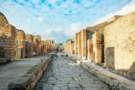 Pompeii's new discoveries small-group guided tour