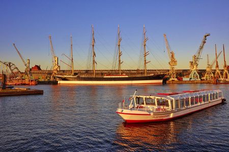 Sightseeing cruise along Hamburg’s waterways