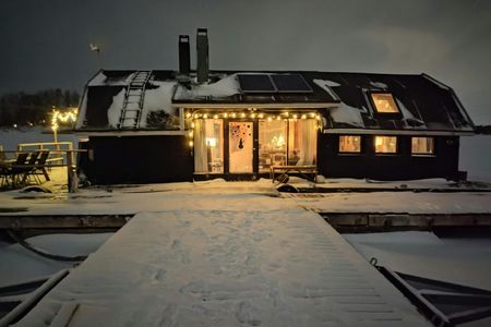 Helsinki rustic traditional floating sauna experience