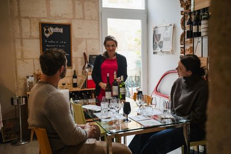 Bordeaux white wine tasting workshop with cheese pairing