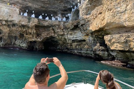 4.5-Hour Private Boat Tour in Polignano