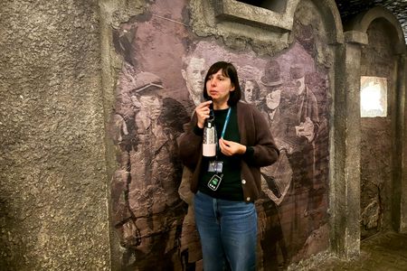 Krakow Jewish Quarter by golf cart with Schindler's Factory Museum guided tour