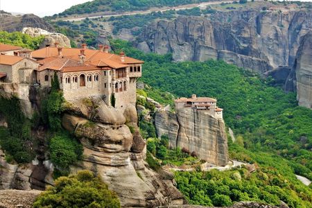 Full-day tour from Thessaloniki to Meteora by train with Hermit Caves