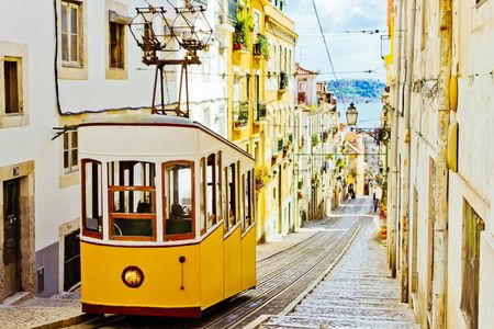 Guided full-day trip to Lisbon