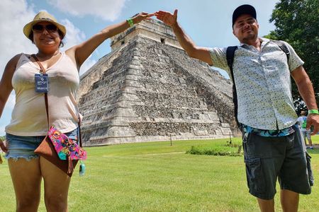 Chichen Itza on-site guided tour with certified local expert