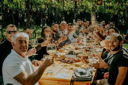 Roshnik village tour and Alpeta Winery tasting