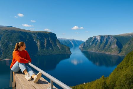 UNESCO fjord cruise with Flåm and Stegastein guided tour with lunch