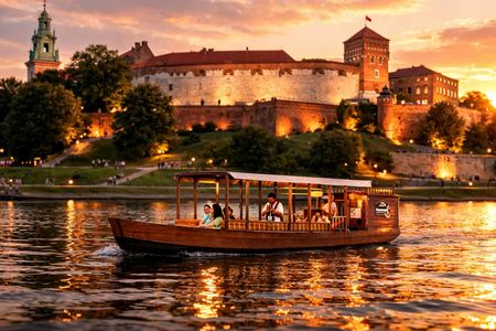 Krakow 1-hour night gondola cruise