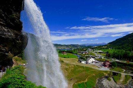 Hardangerfjord and waterfalls bus tour with apple pie from Bergen