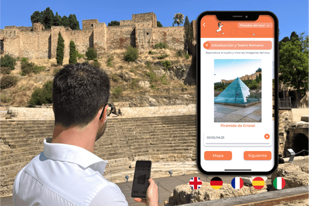 Malaga's historic quarter self-guided tour created by an official guide