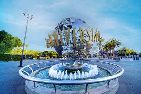 Universal Studios Hollywood with shuttle and Celebrity Homes tour