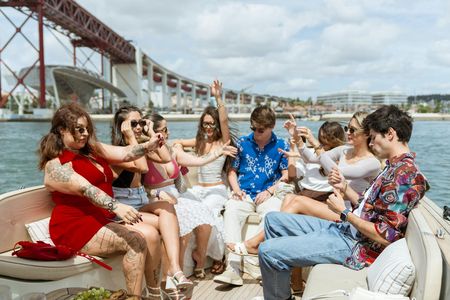 Tagus River yacht cruise with open bar and Portuguese snacks