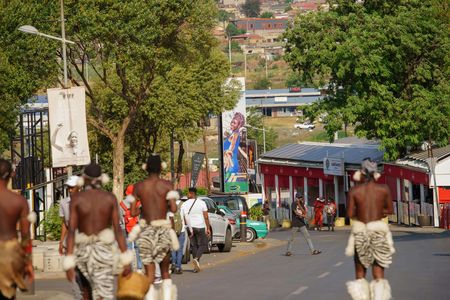 Johannesburg and Soweto full-day tour with Gold Reef City Theme Park