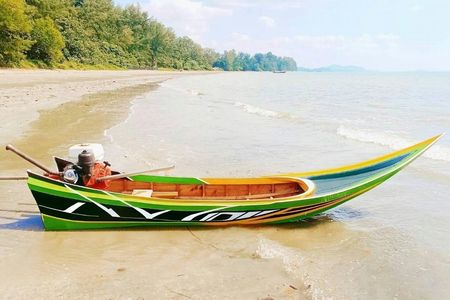 Khao Na Yak's natural landscapes private boat ride