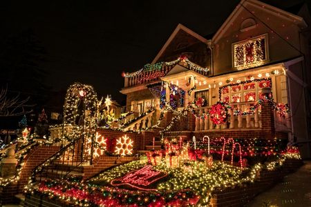 Dyker Heights holiday lights tour