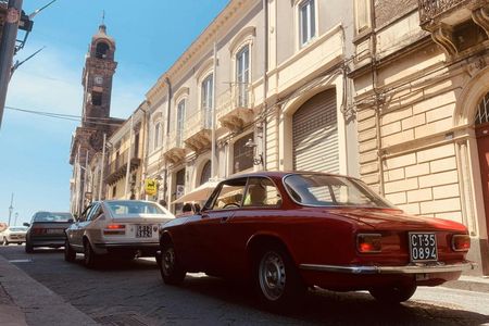 Private tour of Noto and Marzamemi in a vintage car
