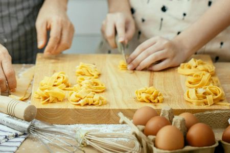 Authentic fresh pasta cooking class in Palermo with a local host
