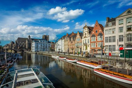 Private history walk through Ghent with a local expert