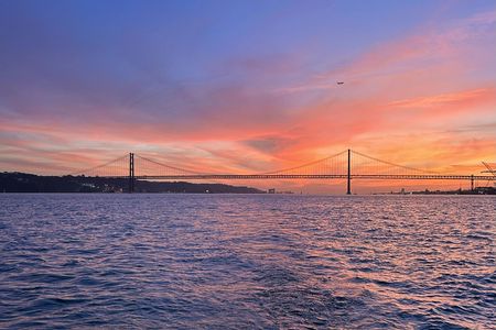 Sunset cruise with welcome drink