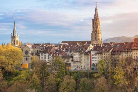 Bern walking tour and chocolate tasting with a local