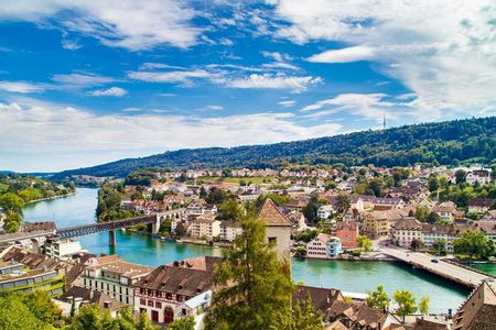 Schaffhausen city highlights walking tour with a local
