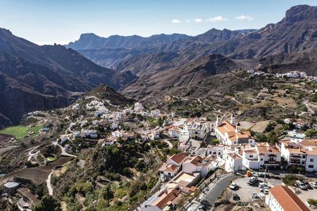Full-day Gran Canaria tour with Teror, Tejeda and lunch in Fataga