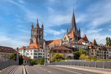 Guided walking tour with wine tasting