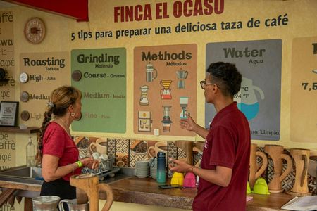 Finca El Ocaso guided coffee farm tour with tasting