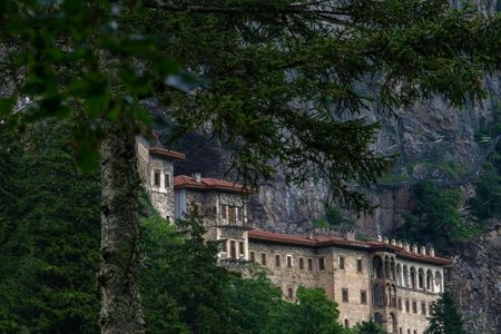 Sumela Monastery and Ayavarvara Church small group tour