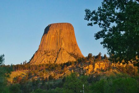 Audio-guided driving tour to West South Dakota parks