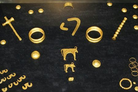 Varna and the oldest gold in the world tour from Veliko Tarnovo