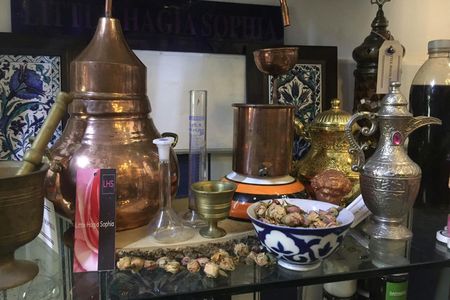 Aromatherapy workshop in Istanbul, essential oils of the Silk Road